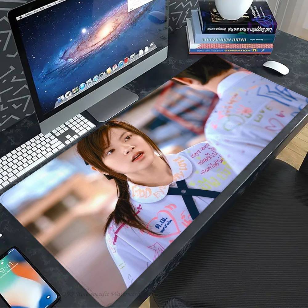 لوحة ماوس First Love غير قابلة - مراجعة Esports Gaming Laptop وسعره